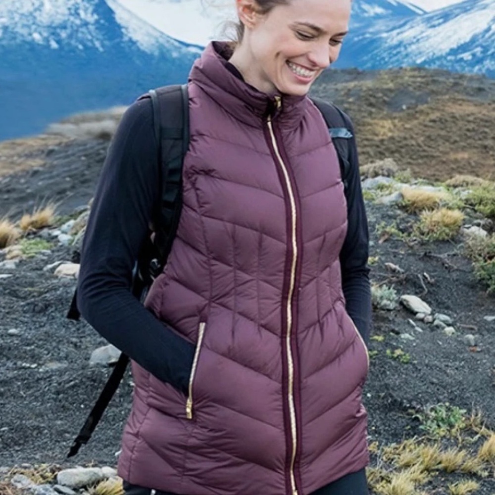 Athleta Responsible Down CYA Zipper Vest Cassis Purple Burgundy Size XL $178 - Picture 3 of 9